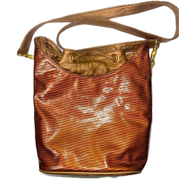 Stylish Gold and Brown Shoulder Bag - Picture 5 of 15